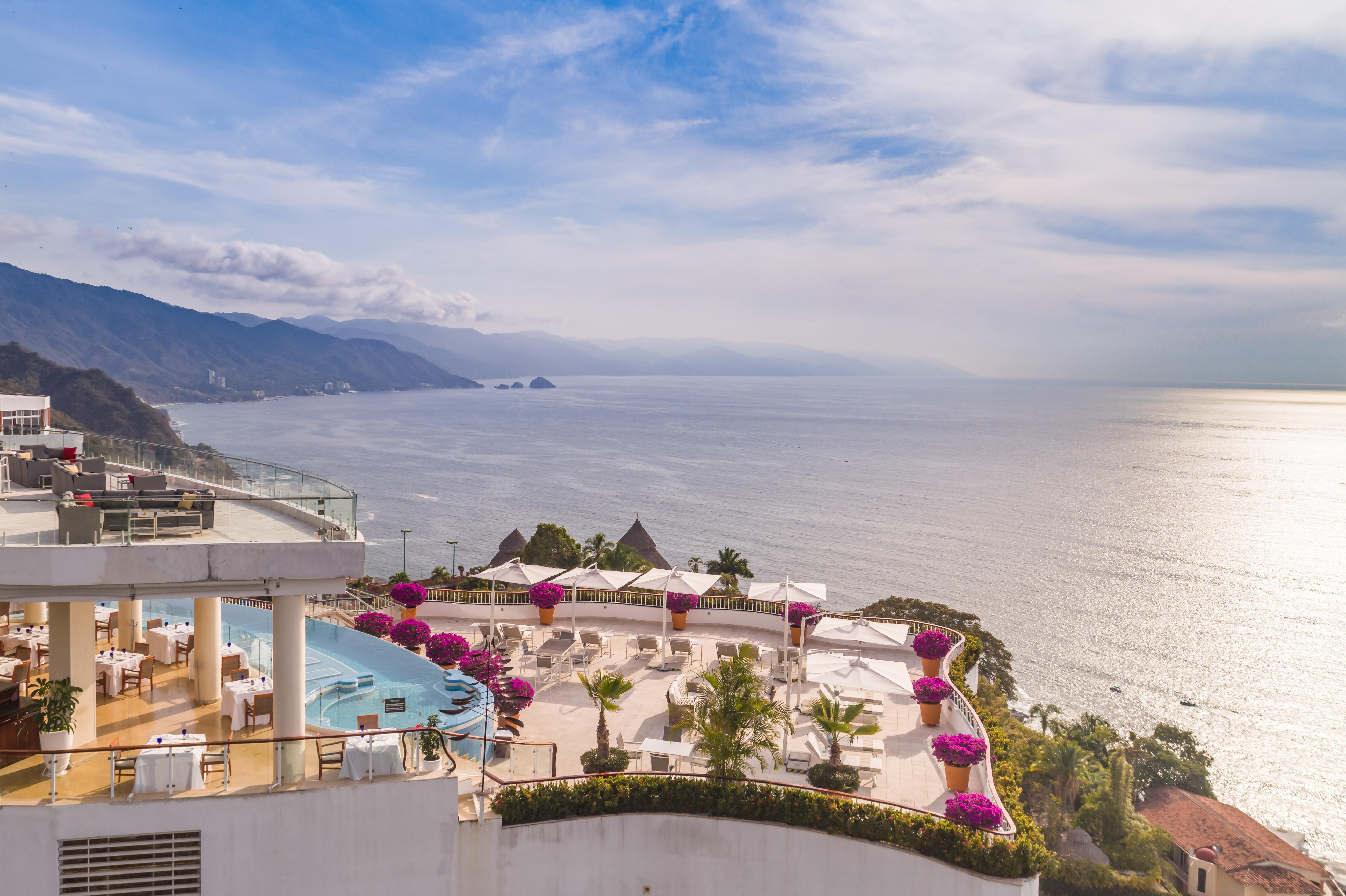 Grand Miramar All Luxury Suites & Residences (Adults Only) Puerto Vallarta Bagian luar foto